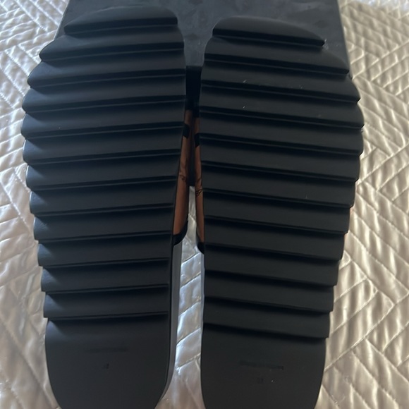 Brand new mcm - Picture 2 of 4